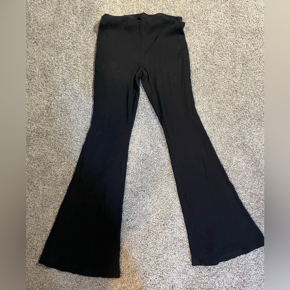 Black H&M ribbed flare leggings